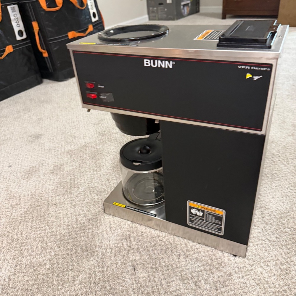 Bunn VPR Series Commercial Pourover Coffee Brewer Black Stainless 33200.0000